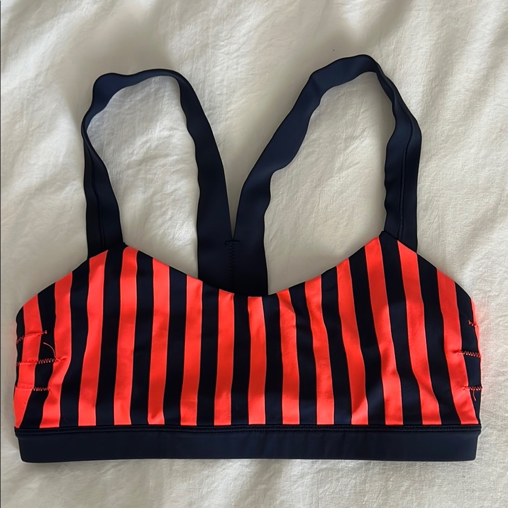 Lululemon sports bra